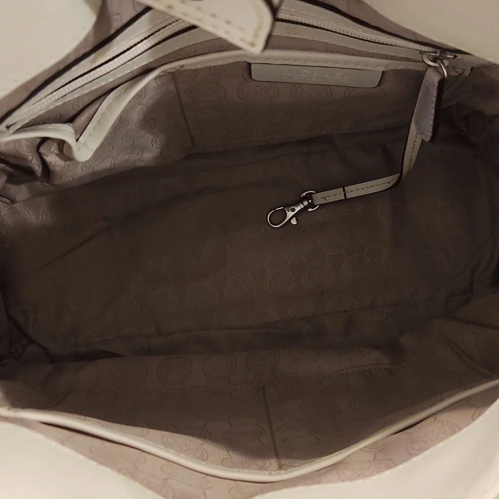 🤍MICHAEL KORS HAMILTON - Picture 11 of 13